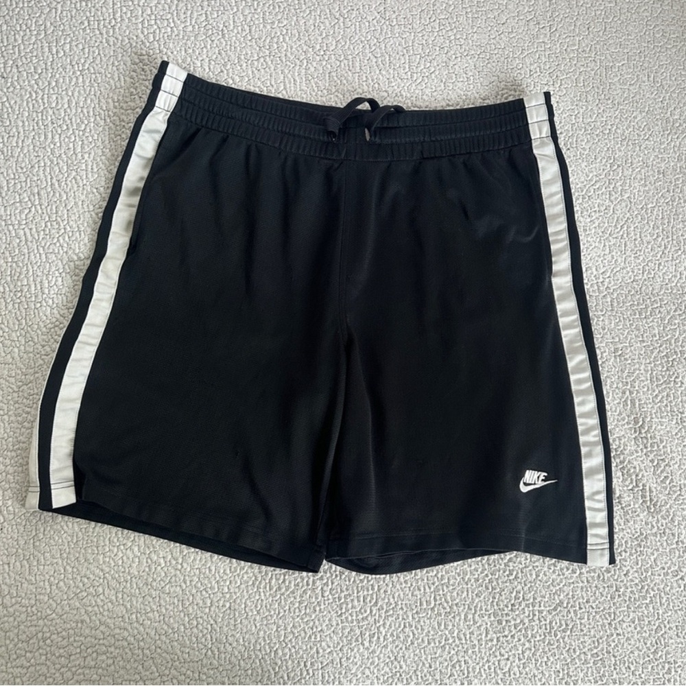 Nike Athletic Shorts Men’s XL Black Vintage Y2K Retro Performance